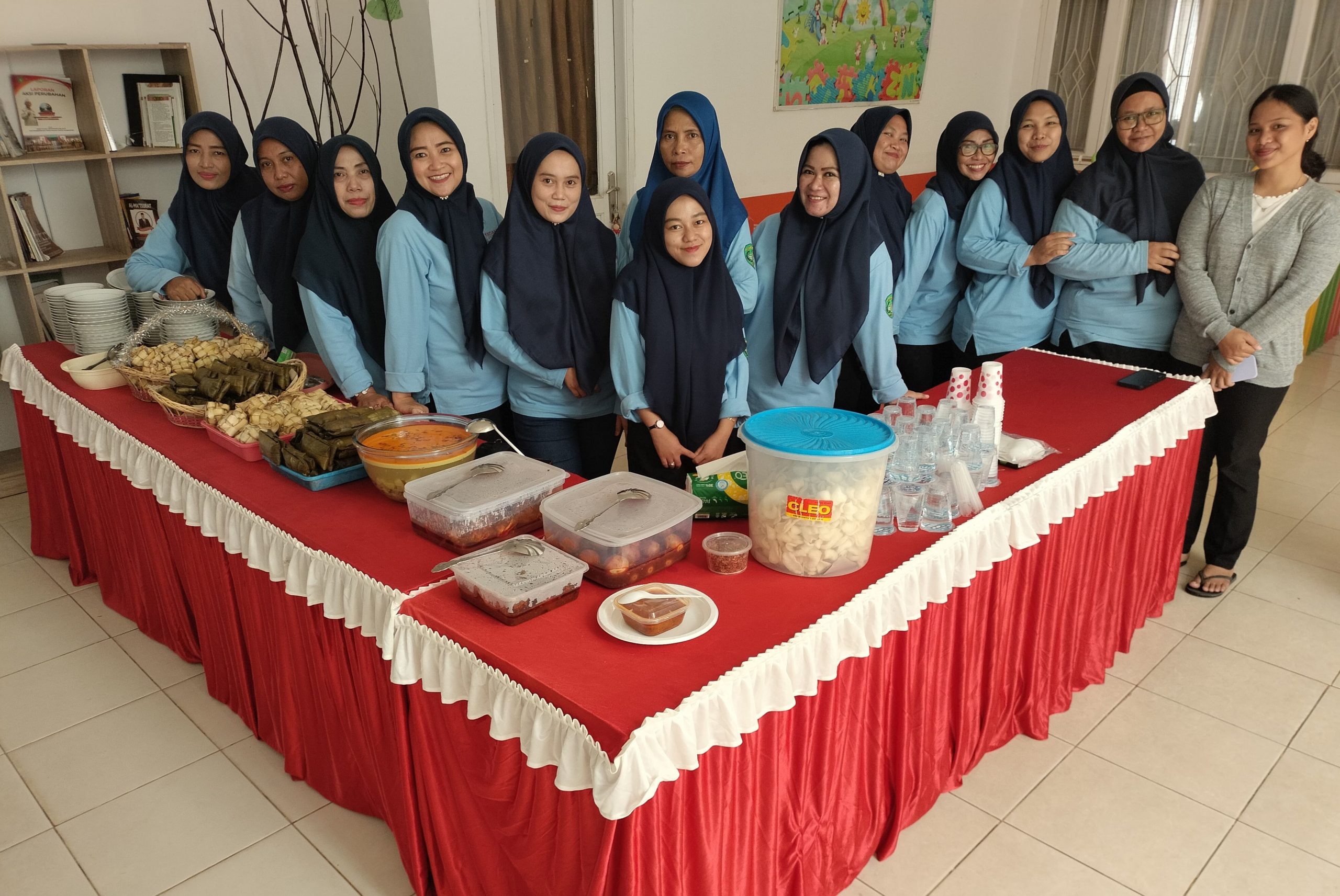 Suasana Penuh Kehangatan Warnai Halal Bihalal di Kantor Camat Sangasanga