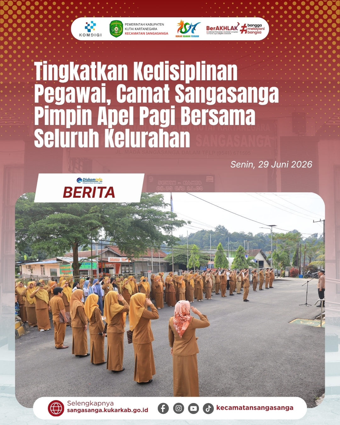 Tingkatkan Kedisiplinan Pegawai, Camat Sangasanga Pimpin Apel Pagi Bersama Seluruh Kelurahan